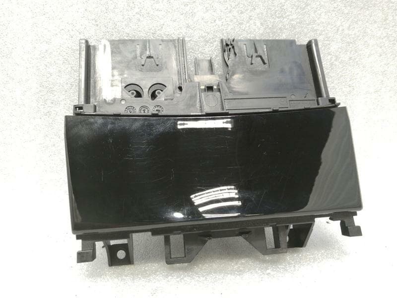 MERCEDES-BENZ Mercedes C63 W204 Centre Ashtray A2048100068 Ashtray Center