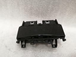 MERCEDES-BENZ Mercedes C63 W204 Centre Ashtray A2048100068 Ashtray Center — thumbnail 2