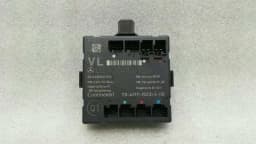 MERCEDES-BENZ Mercedes C Class W204 Front Left Door Module A2049001206 Control Unit Door FLH — thumbnail 1