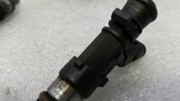 MERCEDES-BENZ Mercedes C63 AMG M156 W204 Injector Set of 8 A1560780023 Injection Nozzle Set — thumbnail 3