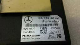 MERCEDES-BENZ Mercedes ML W164 iPod Module B67824232 Interface Control Unit — thumbnail 2