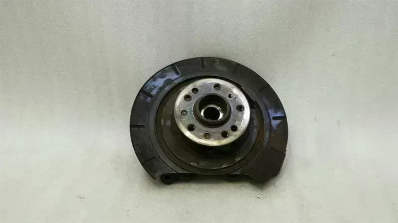 Mercedes ML W164 ML63 AMG Left Rear Hub A1643501108 Wheel Bearing Housing Rear Left