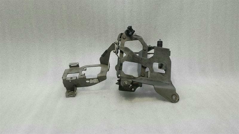MERCEDES-BENZ Mercedes ML63 W164 Oil Cooler Radiator Bracket A1645001631 Holder Carrier AMG
