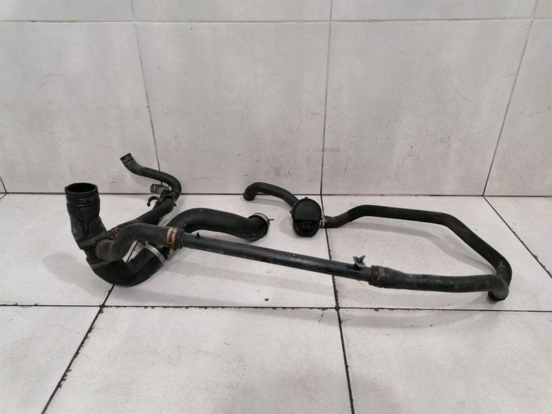 MERCEDES-BENZ Mercedes ML W164 Cooling Pipe A1645060835 Cooling Water Hose Hose