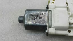 MERCEDES-BENZ Mercedes ML W164 RRH door window motor A2518200206 window regulator motor rear RE — thumbnail 3