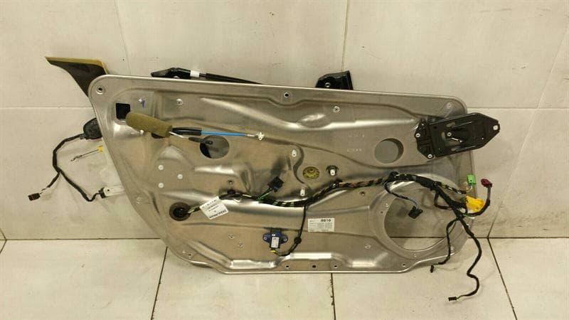 MERCEDES-BENZ Mercedes W212 Left Front Door Winder A2128201302 Window Regulator Front Left