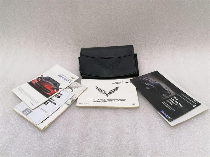CHEVROLET CHEVROLET CORVETTE C7 SERVICE BOOKLET
