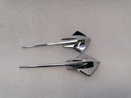 CHEVROLET CHEVROLET CORVETTE C7 22797876 STINGRAY BADGE) SET OF 2 — thumbnail 1