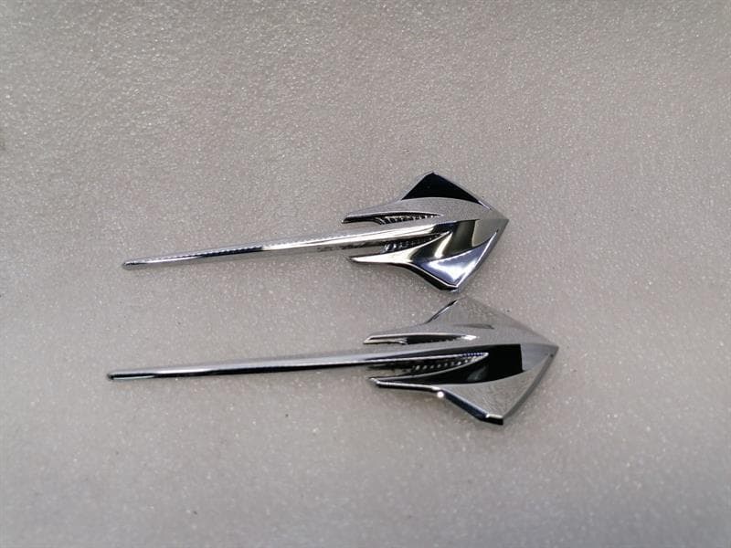 CHEVROLET CHEVROLET CORVETTE C7 22797876 STINGRAY BADGE) SET OF 2