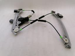 CHEVROLET Chevrolet Corvette C7 Right Front Door Winder 84216131 Front Right Window — thumbnail 4
