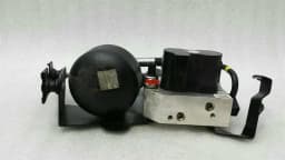 MERCEDES-BENZ Mercedes SL63 AMG R230 rear ABC valve A2213201058 hydraulic valve ABC rear — thumbnail 9