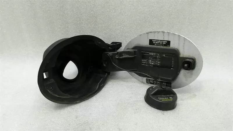 Mercedes ML W164 fuel filler cap A1646300767 fuel cap fuel flap