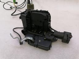 MERCEDES-BENZ Mercedes CLS W219 FRH door lock A2197200835 door lock front right keyless go — thumbnail 4