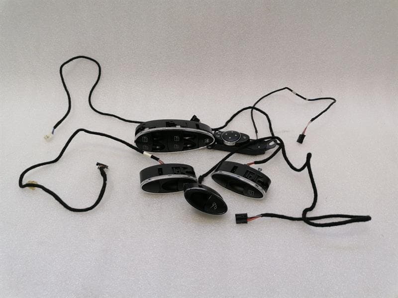 Mercedes CLS W219 Window Switch Set A2118213679 Switch Set