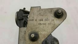 MERCEDES-BENZ Mercedes ML63 W164 Engine Oil Cool Bracket A1645001431 Olkuhler Beam M156 — thumbnail 4