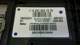 MERCEDES-BENZ Mercedes ML W164 aerial / antenna A2518201375 antenna booster — thumbnail 3