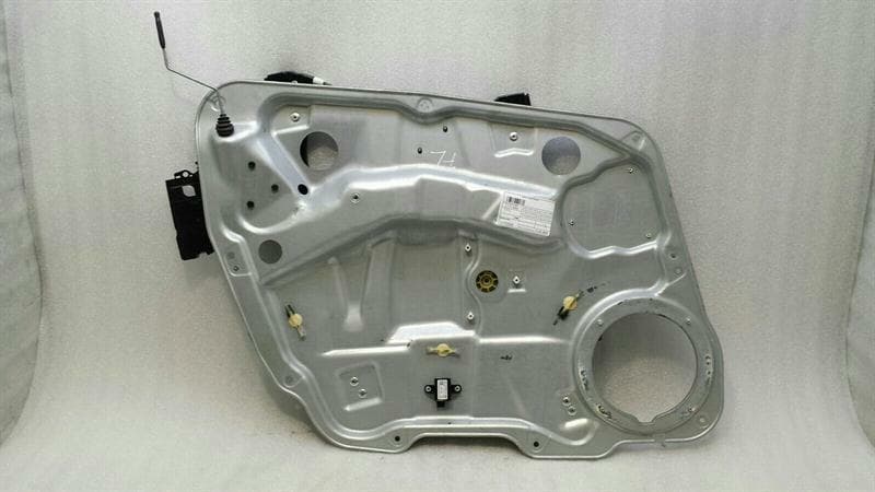 MERCEDES-BENZ Mercedes ML W164 Left Front Door Winder A1647201579 Window Regulator Front Left