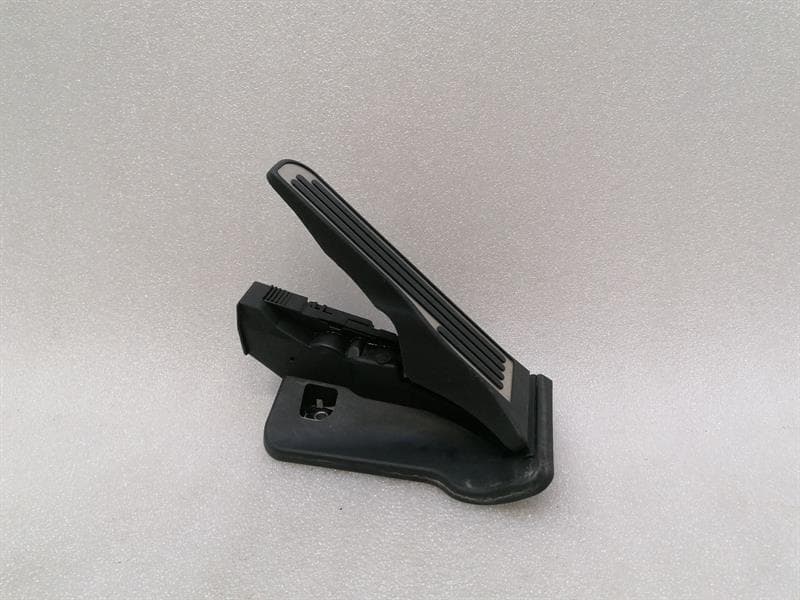 CHEVROLET CHEVROLET CORVETTE C8 Gas Pedal (Electrical) 84510698 Accelerator Pedal