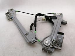 CHEVROLET Chevrolet Corvette C8 Right Front Door Winder 84773624 Front Right Window — thumbnail 4
