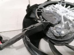 CHEVROLET Chevrolet Corvette C8 Radiator Fan 23429486 Fan Electric Fan FAULTY — thumbnail 4