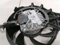CHEVROLET Chevrolet Corvette C8 Radiator Fan 23429486 Fan Electric Fan FAULTY — thumbnail 3