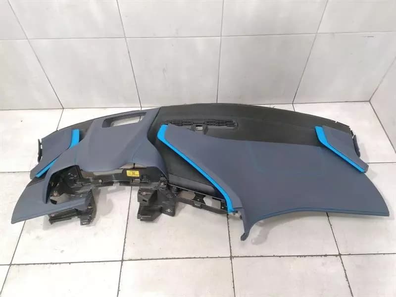 CHEVROLET Chevrolet Corvette C8 Dashboard 84226008 Dashboard