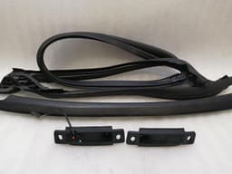 CHEVROLET Chevrolet Corvette C7 Windshield Seal 84367842 Windshield Seal Convertible — thumbnail 3