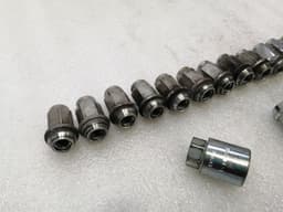 CHEVROLET Chevrolet Corvette C7 Wheel Lock Nut Set Wheel Nuts Kit — thumbnail 6
