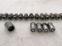 CHEVROLET Chevrolet Corvette C7 Wheel Lock Nut Set Wheel Nuts Kit — thumbnail 4