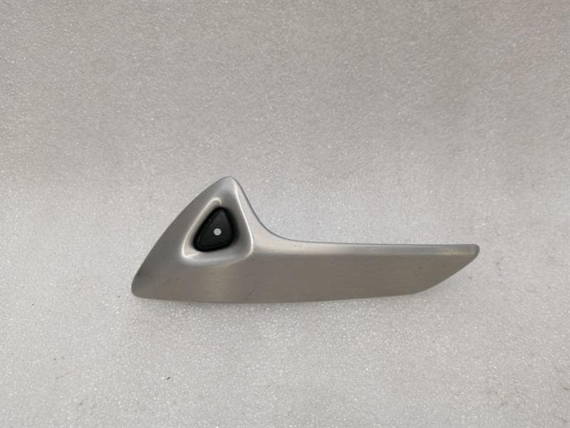 CHEVROLET Chevrolet Corvette C7 Switch 22831373 Switch RIGHT DOOR SWITCH Right