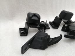 CHEVROLET CHEVROLET CORVETTE C7 23121286 ROOF HOLDING BRACKETS IN TRUNK ROOF BRACKET — thumbnail 3