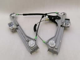 CHEVROLET Chevrolet Corvette C8 Right Front Door Winder 84970841 Front Right Window — thumbnail 4