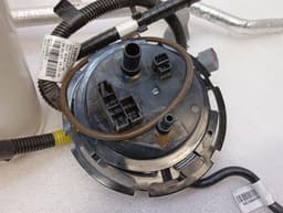 CHEVROLET Chevrolet Corvette C8 Fuel Pump Electric 13541412 Fuel Pump — thumbnail 3