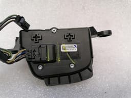 CHEVROLET Chevrolet Corvette C7 Z06 Radio Control Switch 23427866 Switch MFL — thumbnail 9
