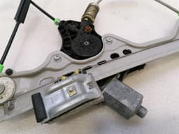 CHEVROLET Chevrolet Corvette C7 Z06 Left Door Winder 84216130 Window Regulator LH Faulty — thumbnail 4