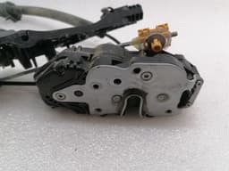 CHEVROLET Chevrolet Camaro MK5 ZL1 door lock 13579523 door lock right right — thumbnail 6