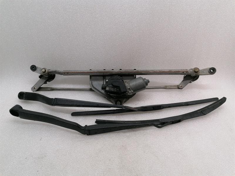 CHEVROLET Chevrolet Camaro MK5 ZL1 Front Wiper Linkage 20955390 Wiper Motor Front