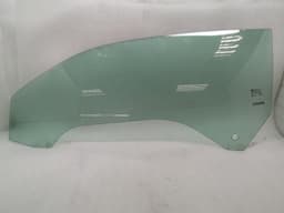 CHEVROLET Chevrolet Camaro MK5 ZL1 Left Front Door Glass 22840055 Door Window Front Left — thumbnail 1