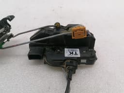 CHEVROLET Chevrolet Camaro MK5 ZL1 Door Lock 13579522 Door Lock FRONT LEFT Front Left — thumbnail 9