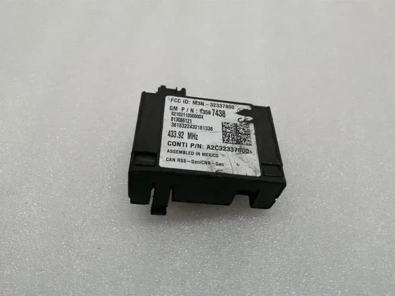CHEVROLET Chevrolet Corvette C7 Z06 Remote Door Lock Receiver Module 13587438 Control Unit