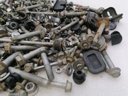 CHEVROLET CHEVROLET CAMARO MK5 ZL1 SCREENS BOLTS FROM ONE CAR SET SCREWS — thumbnail 10