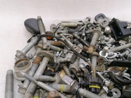 CHEVROLET CHEVROLET CAMARO MK5 ZL1 SCREENS BOLTS FROM ONE CAR SET SCREWS — thumbnail 8