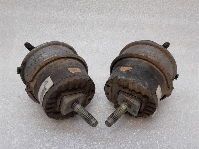 CHEVROLET Chevrolet Camaro MK5 ZL1 Engine Mount SET 20952437 Engine Holder SET