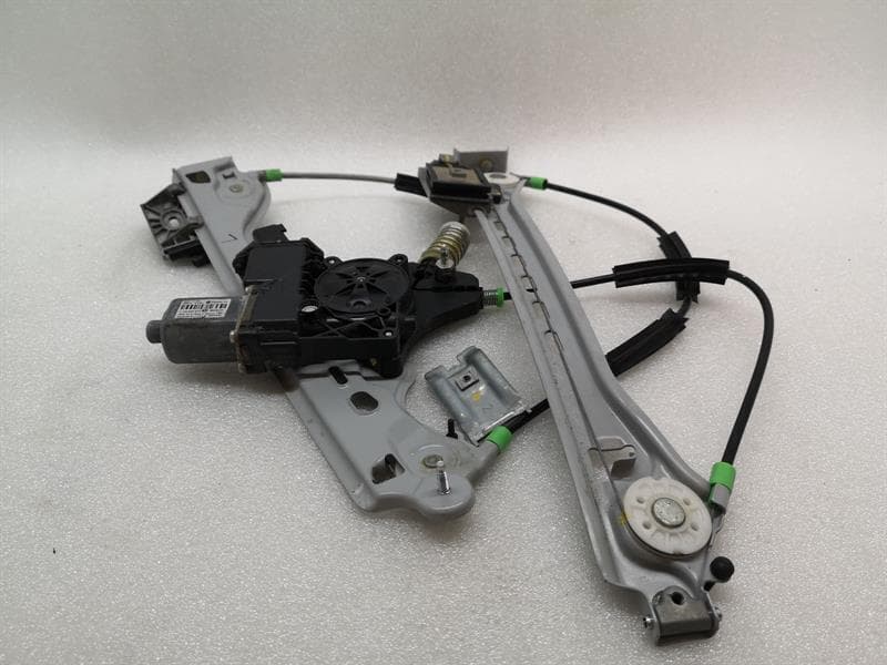CHEVROLET Chevrolet Corvette C7 Left Front Door Winder 84216130 Front Left Window