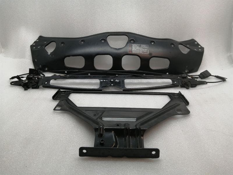 BENTLEY BENTLEY CONTINENTAL FLYING SPUR Front Upper Cross Panel 3W0804809L Front Mask