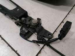 BENTLEY Bentley Continental GT W12 Bonnet Lock 4W0823509D Front Mask — thumbnail 4
