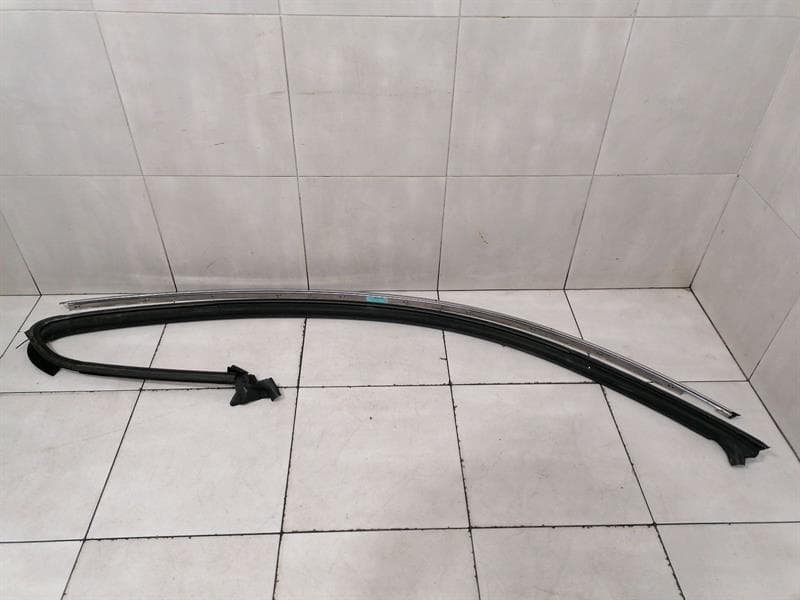 BENTLEY BENTLEY CONTINENTAL GT W12 Right Body Moulding 3W8853704G Bar Right