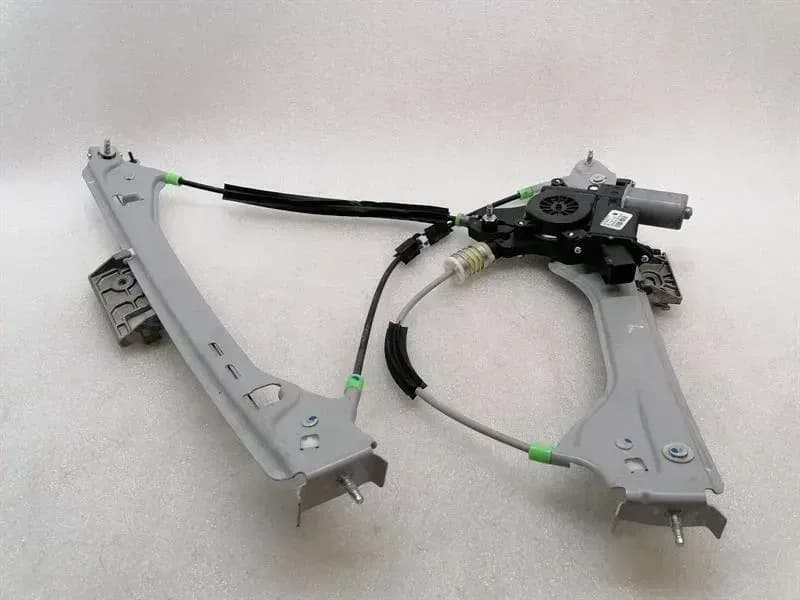 CHEVROLET Chevrolet Corvette C8 Left Front Door Winder 84773623 Front Left Window
