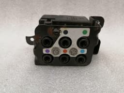 BENTLEY BENTLEY CONTINENTAL FLYING SPUR Air Suspension Valve 15-1524-0005 Valve Block — thumbnail 7