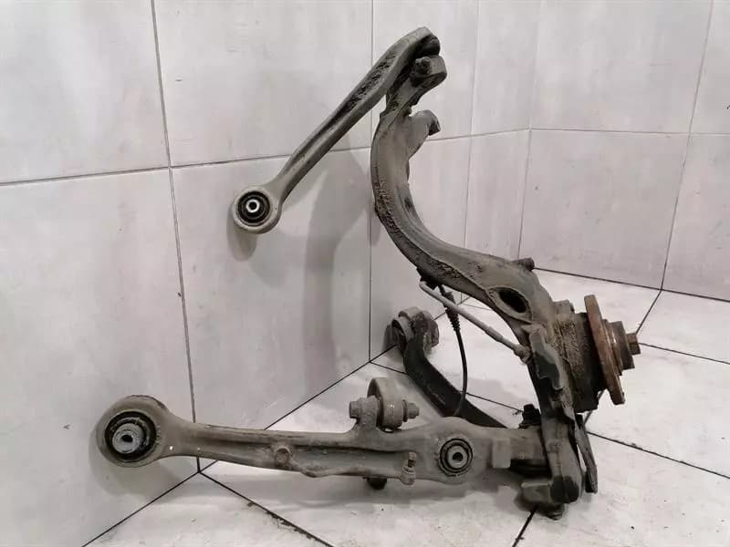 Bentley Continental GT W12 Left Front Hub 3W0407253E Wheel Bearing Housing Front Left